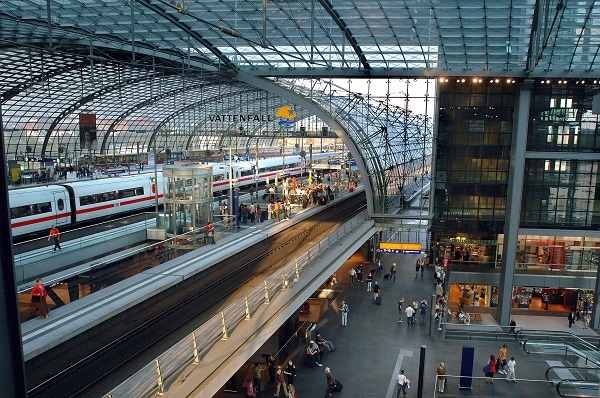 Berlin Hauptbahnhof - Κεντρικός σιδηροδρομικός σταθμός Βερολίνου