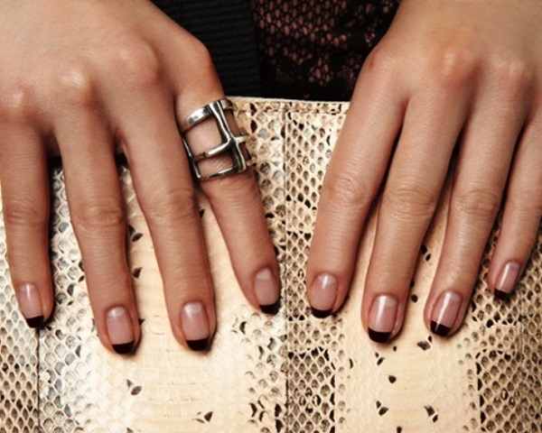Nude nails 4