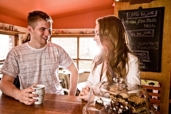 Couple drinking coffee