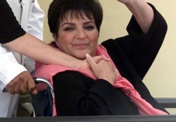 Liza Minelli - Rehab