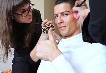 Ο Christiano Ronaldo μεταμορφώνεται