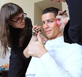 Ο Christiano Ronaldo μεταμορφώνεται
