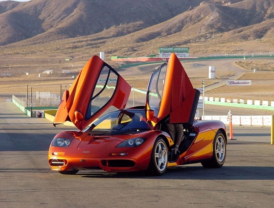 Απλή McLaren F1