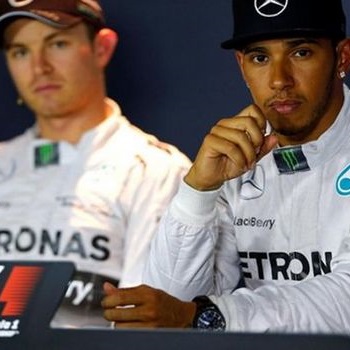 Rosberg εναντίον Hamilton στη συνέντευξη Τύπου