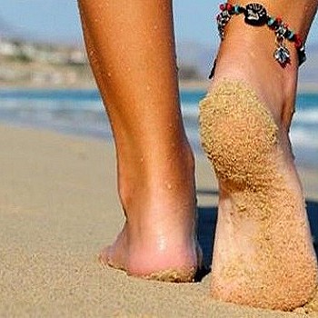 Πατούσες στην άμμο