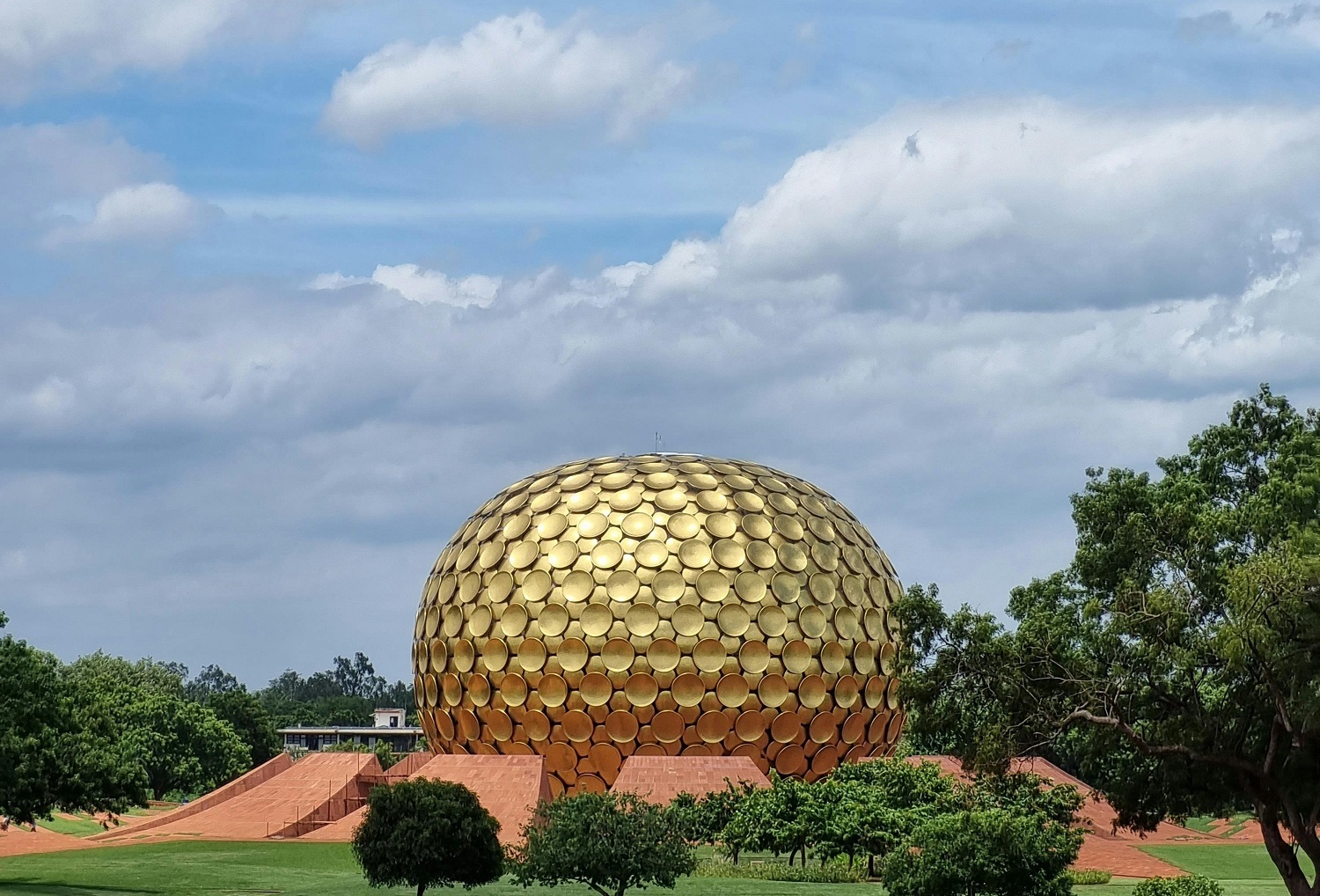  Όρβιλ (Auroville) 