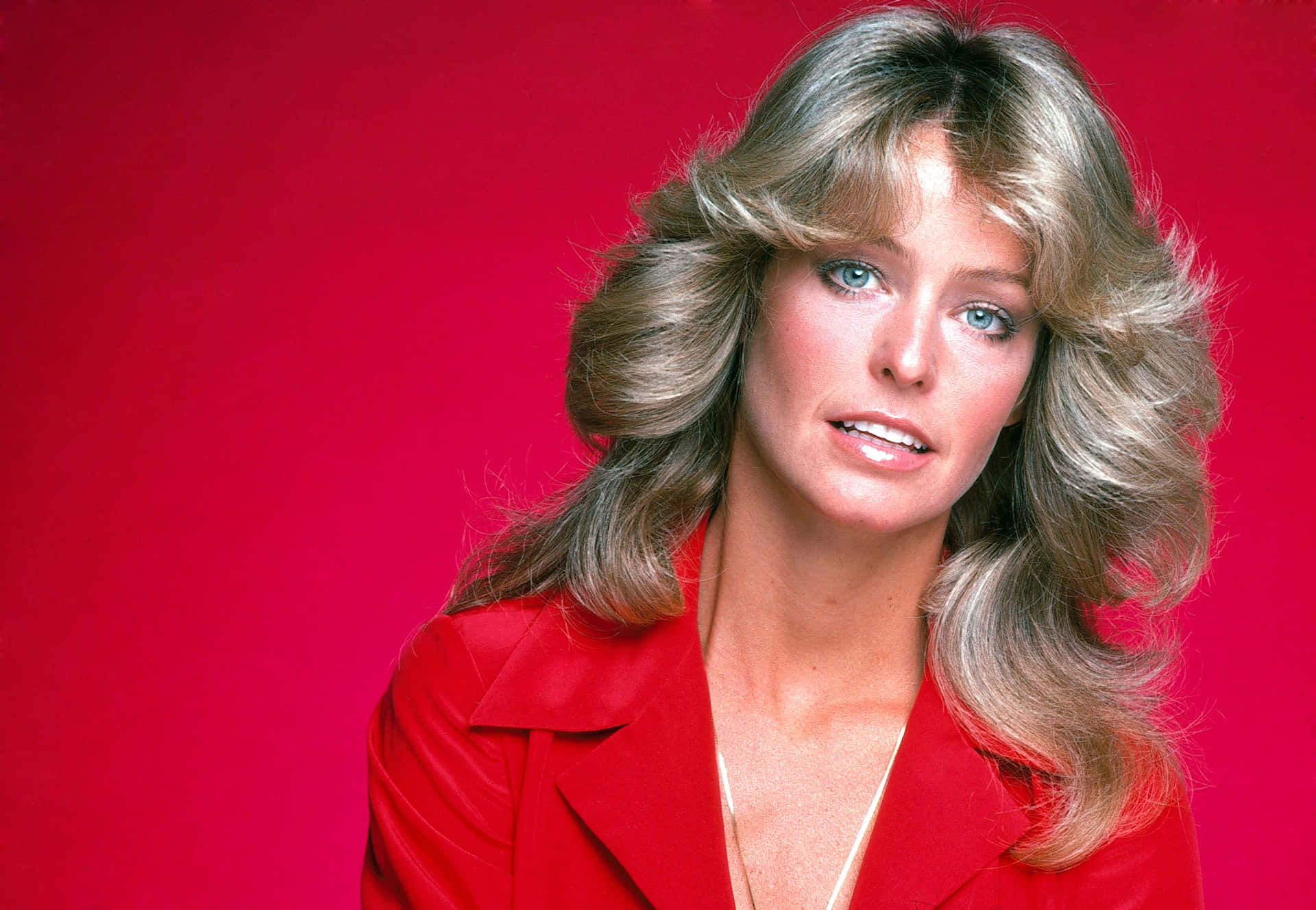 farrah fawcett κόκκινο φόντο