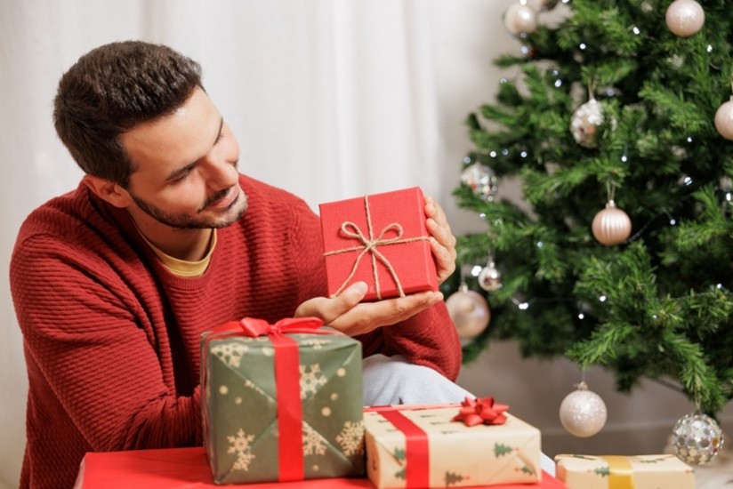 Christmas spirit. Οι buy now or regret later αγορές με ανδρικά ρούχα για να ανανεώσετε το στυλ σας πριν τα Χριστούγεννα!